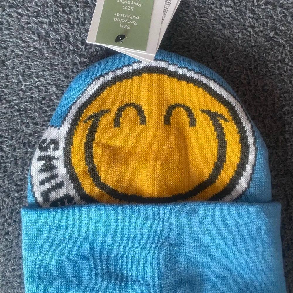 NWT H&M Smiley World light blue knit motif-detail hat, 8-11 yr